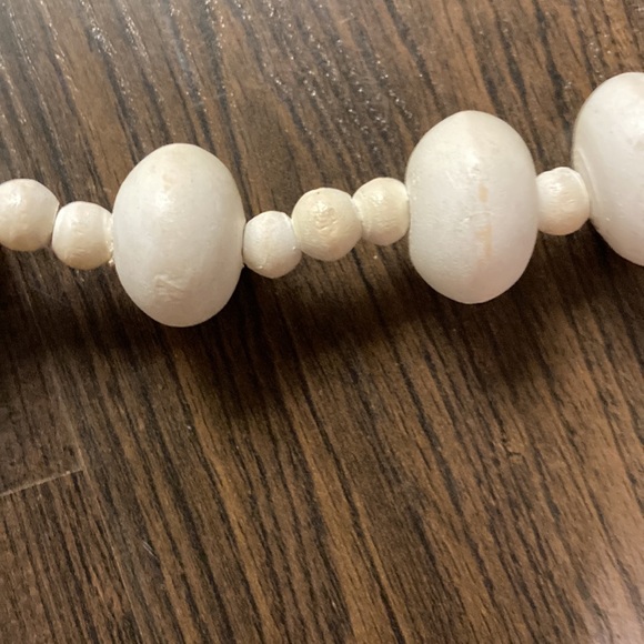 GIANT WHITE WOODEN ROSARY - Picture 5 of 7